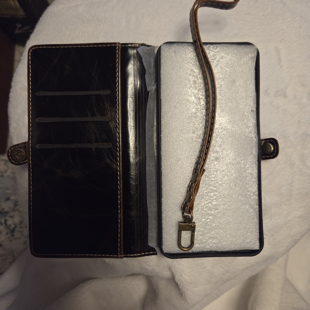 Galaxy S25 Plus Black and Brown Wristlet Phone Case
